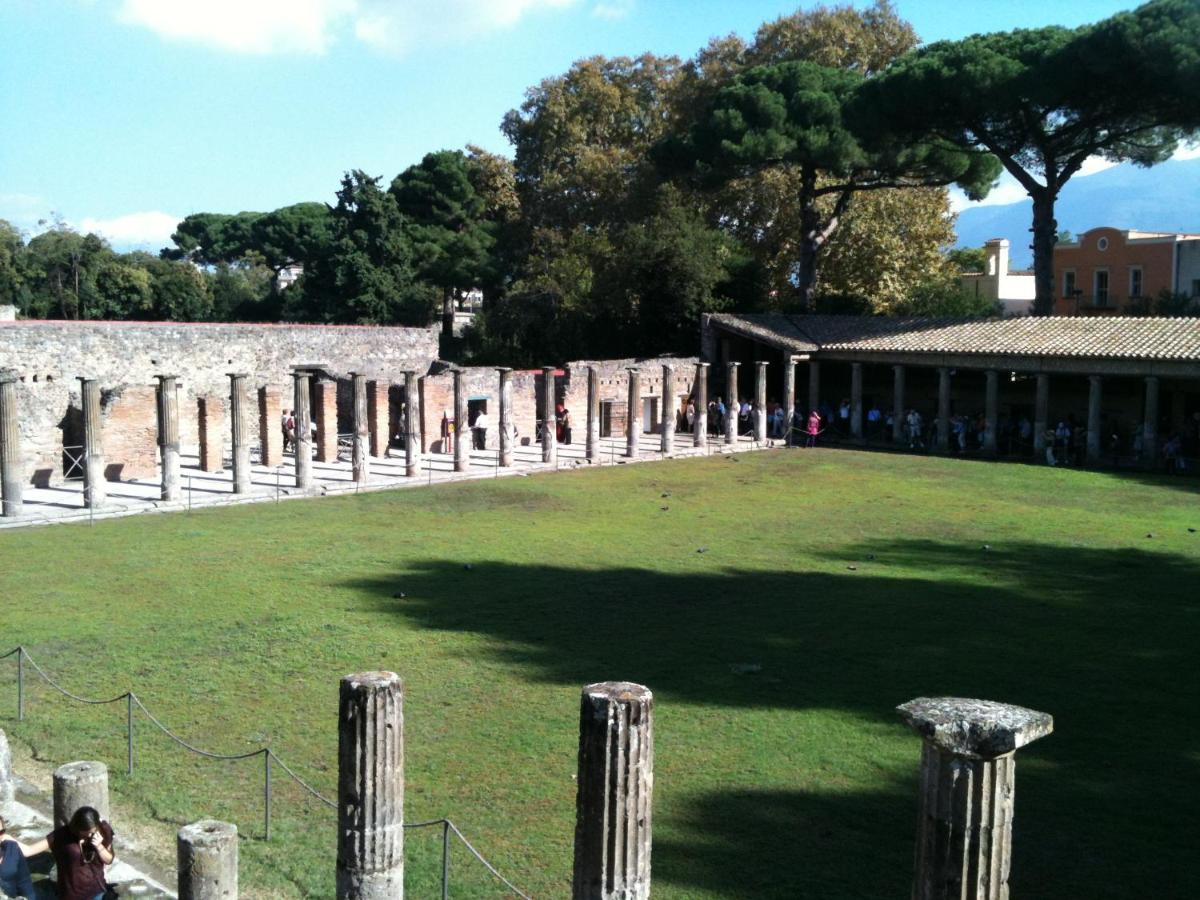 Villa Mena Pompei Exteriér fotografie